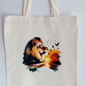 Majestic Lion Print Tote Bag - Cream